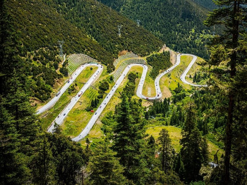 Sky Road Eighteen Bends