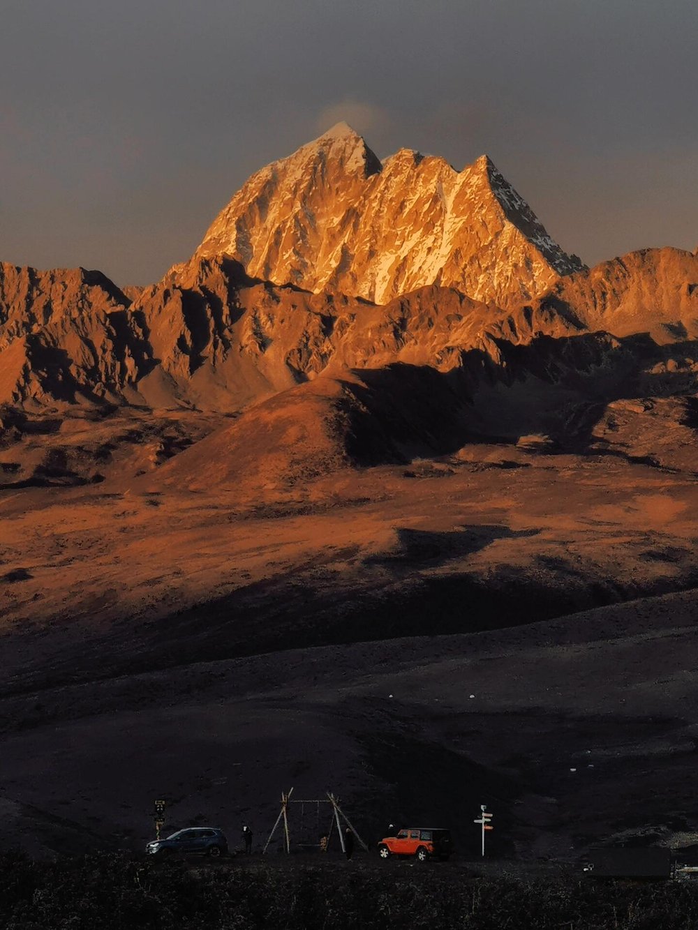 Alpenglow on Mount Gongga at sunset, Western Sichuan