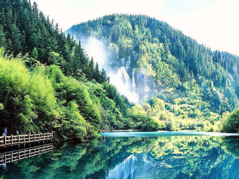 Nuorilang Waterfall