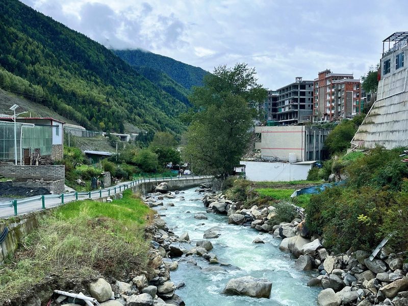 Siguniang Mountain Town